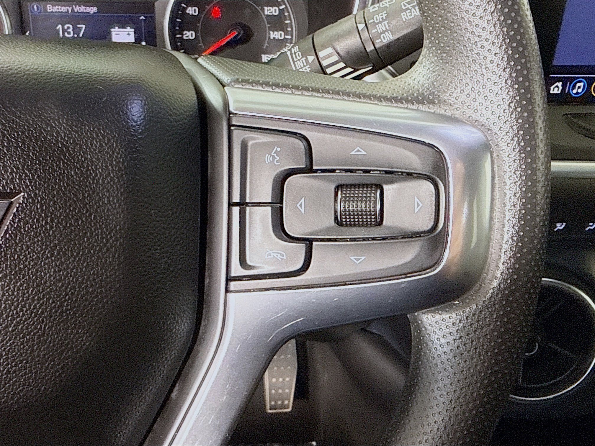 Used 2021 Chevrolet Blazer LT FWD image 15