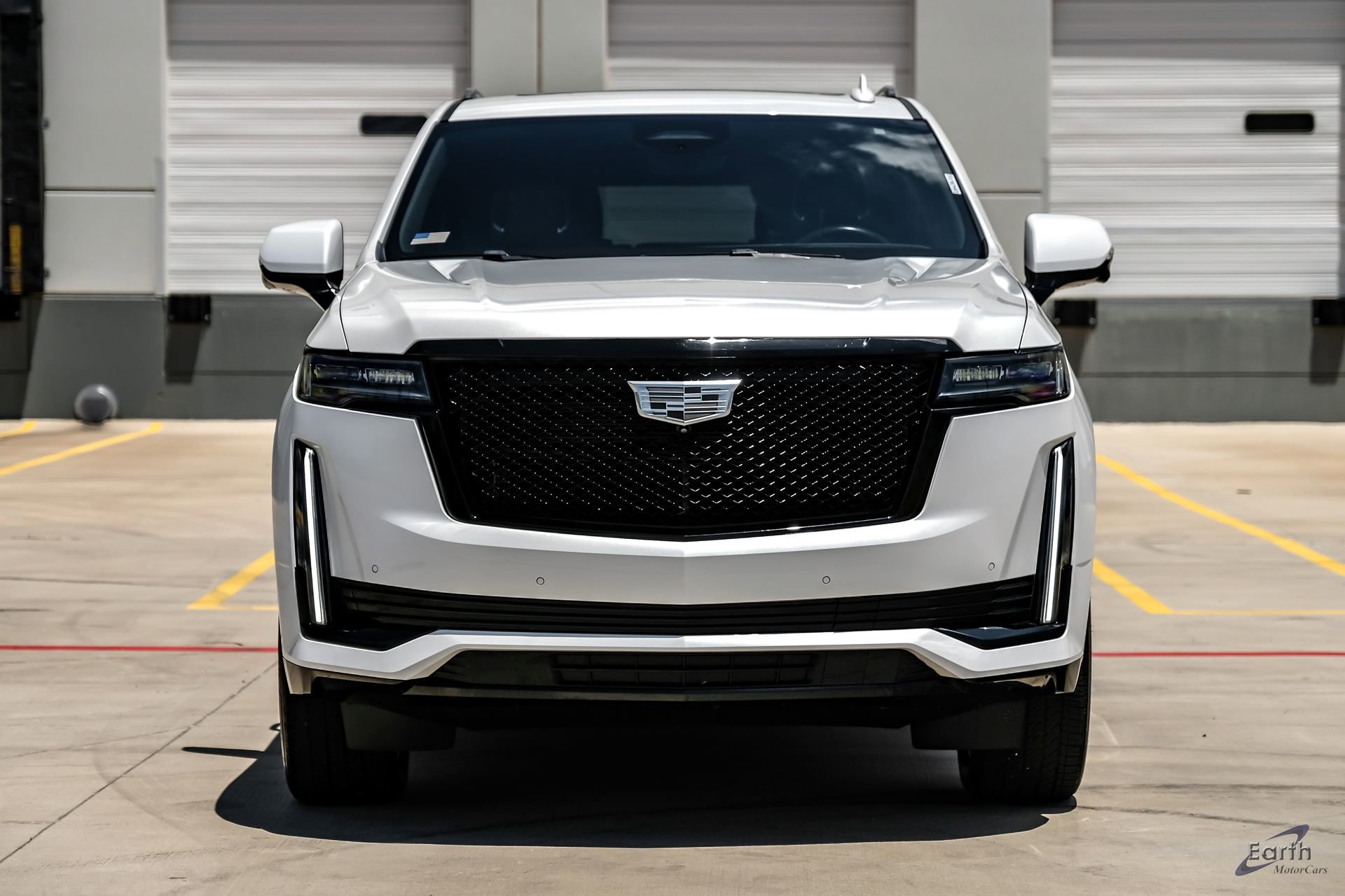 Used 2024 Cadillac Escalade Sport w/ LPO, ONYX Package RWD image 27