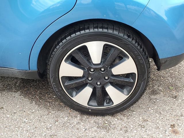 Used 2018 Kia Soul + FWD image 25