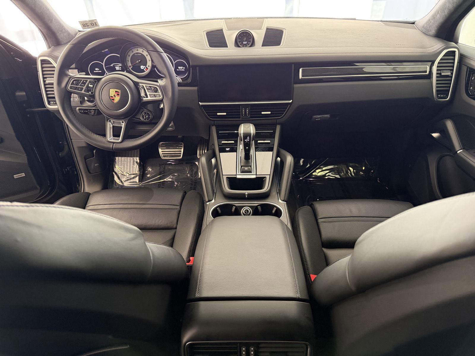Certified 2023 Porsche Cayenne Turbo image 17