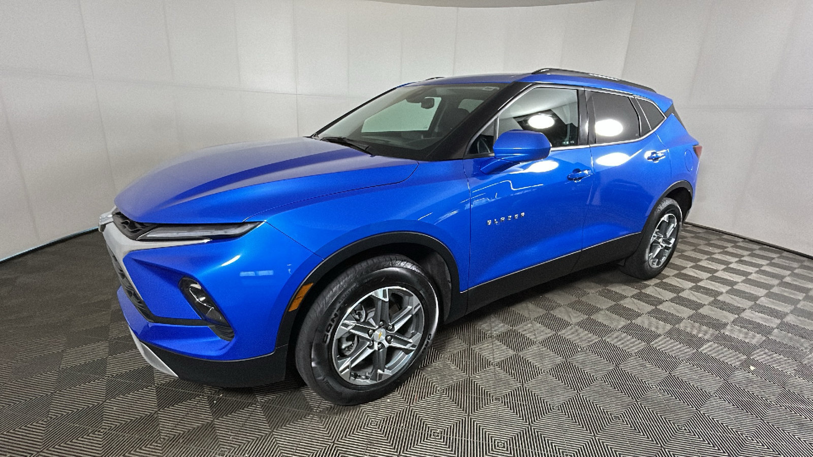 Used 2024 Chevrolet Blazer LT w/ Convenience Package AWD/4WD image 8