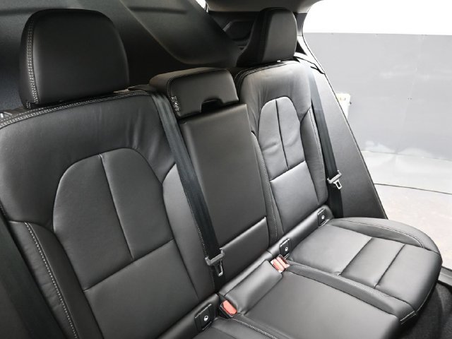 New 2026 Volvo XC40 B5 Ultra w/ Protection Package Premier AWD/4WD image 16