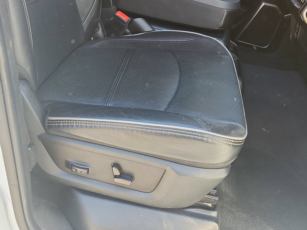 Used 2024 RAM 2500 Laramie AWD/4WD image 13