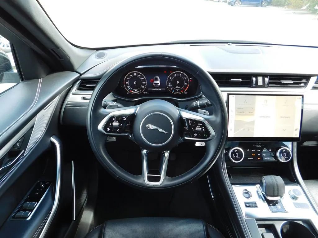 Used 2025 Jaguar F-PACE R-Dynamic S image 12