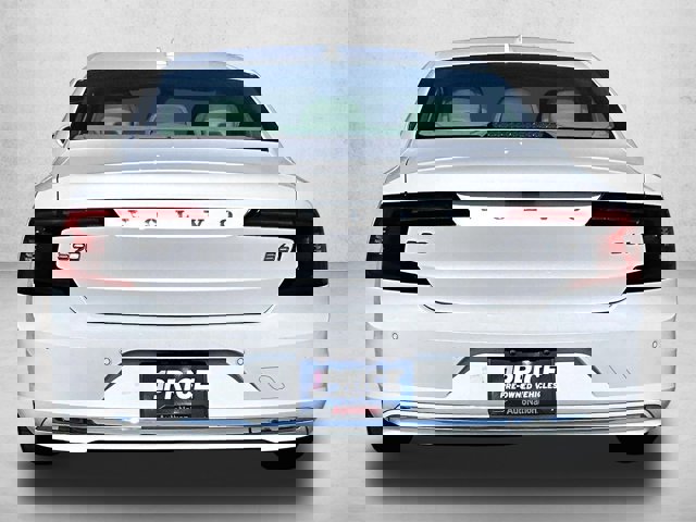 Used 2022 Volvo S90 B6 Inscription w/ Advanced Package AWD/4WD image 4