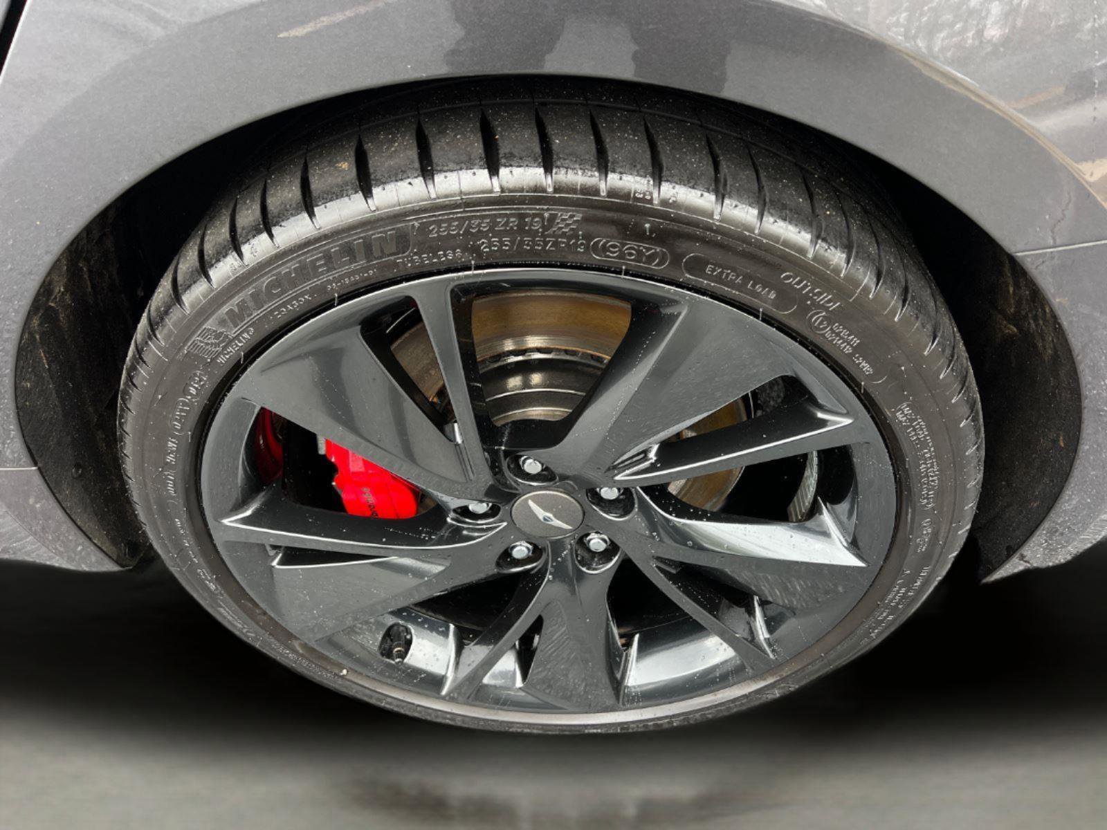 Used 2022 Genesis G70 3.3T image 20