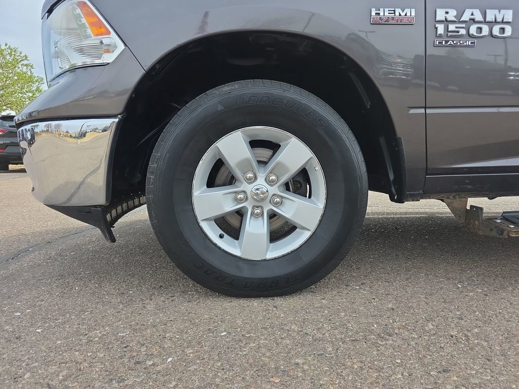 Used 2021 RAM 1500 Classic SLT image 27