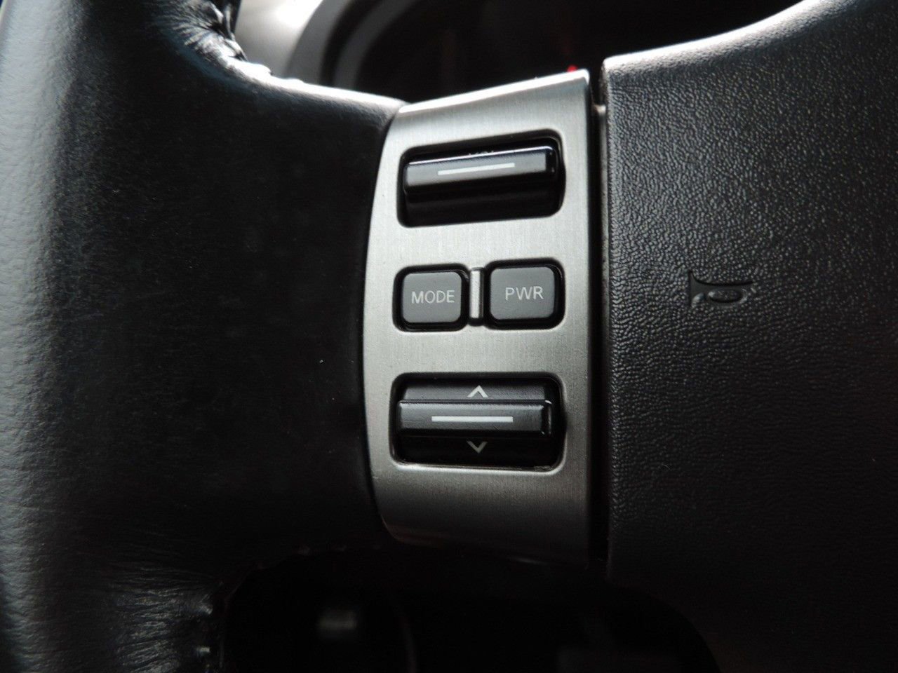 Used 2012 Nissan Armada SV image 26