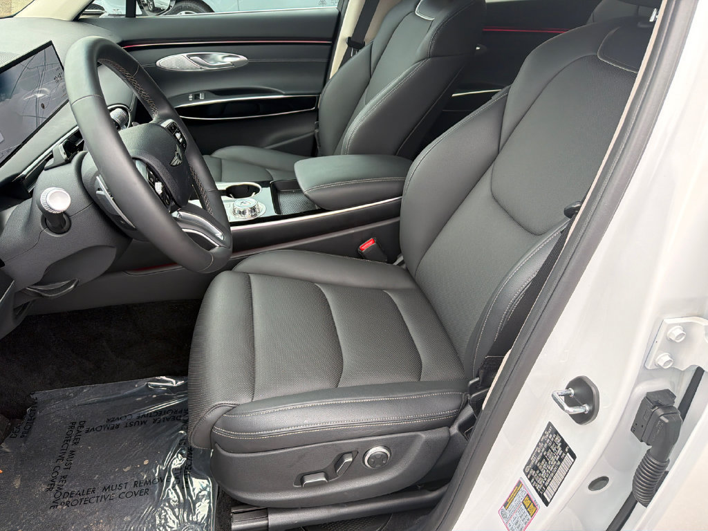 Used 2026 Genesis GV70 2.5T AWD/4WD image 11