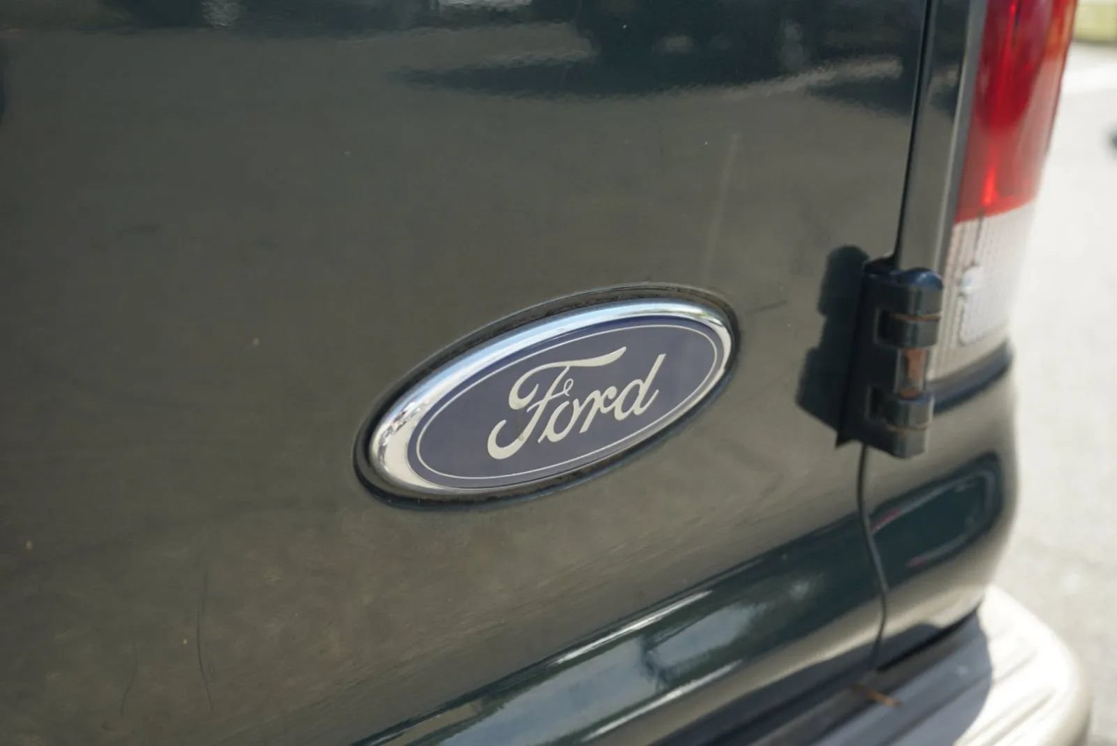 Used 2002 Ford Excursion Limited AWD/4WD image 12