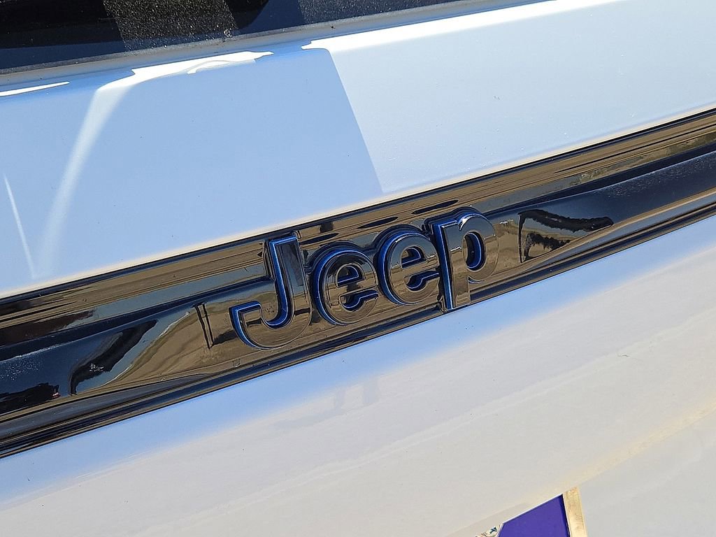 Used 2024 Jeep Grand Cherokee Trailhawk image 13