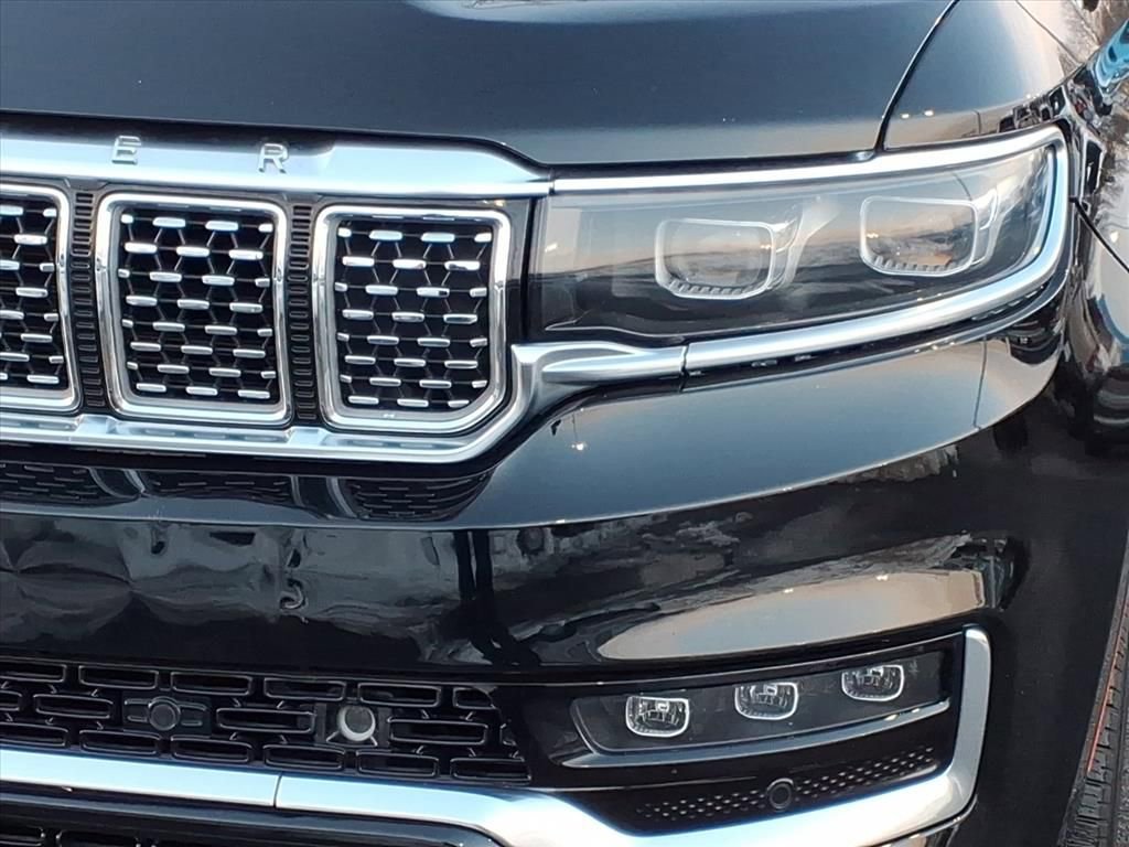 Used 2022 Jeep Grand Wagoneer Series II w/ Convenience Group III image 8