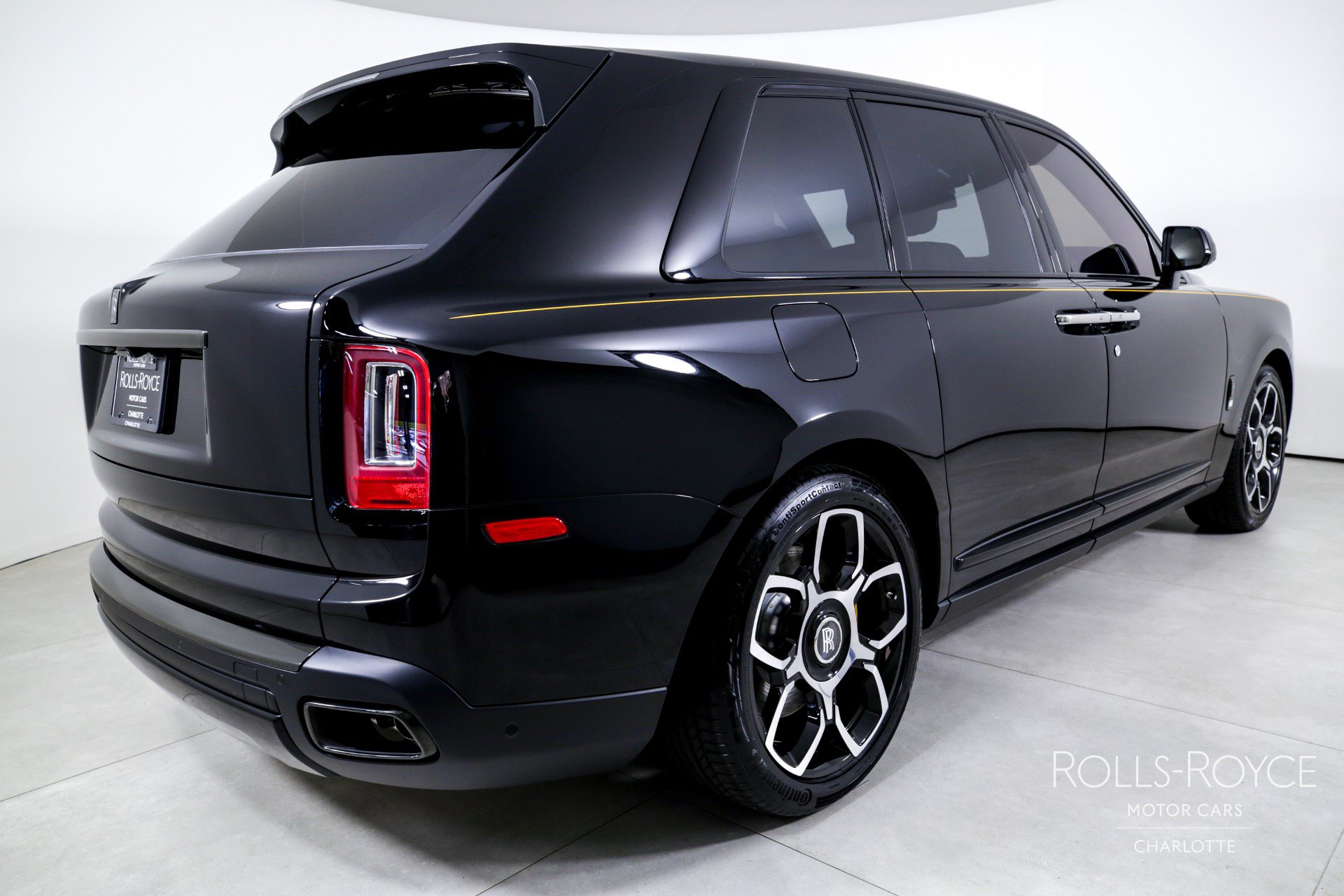 Certified 2024 Rolls-Royce Cullinan Black Badge w/ Dark Exterior Package AWD/4WD image 2