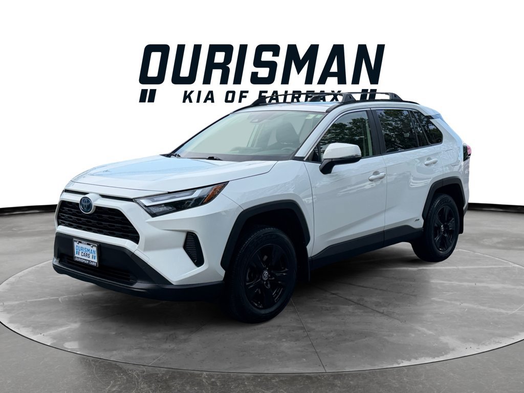 Used 2024 Toyota RAV4 XLE w/ Convenience Package AWD/4WD image 3