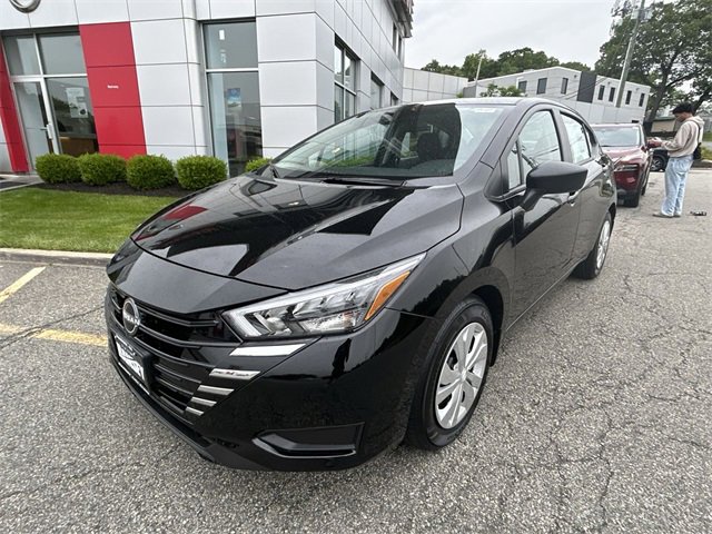 New 2025 Nissan Versa S w/ Trunk Package image 4