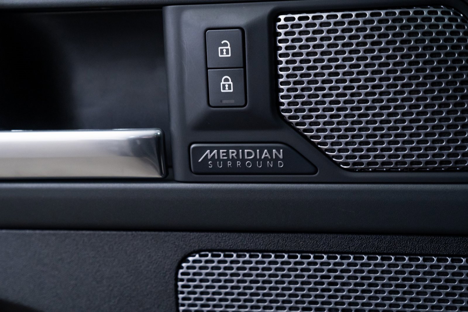 Used 2021 Land Rover Defender 110 X image 15