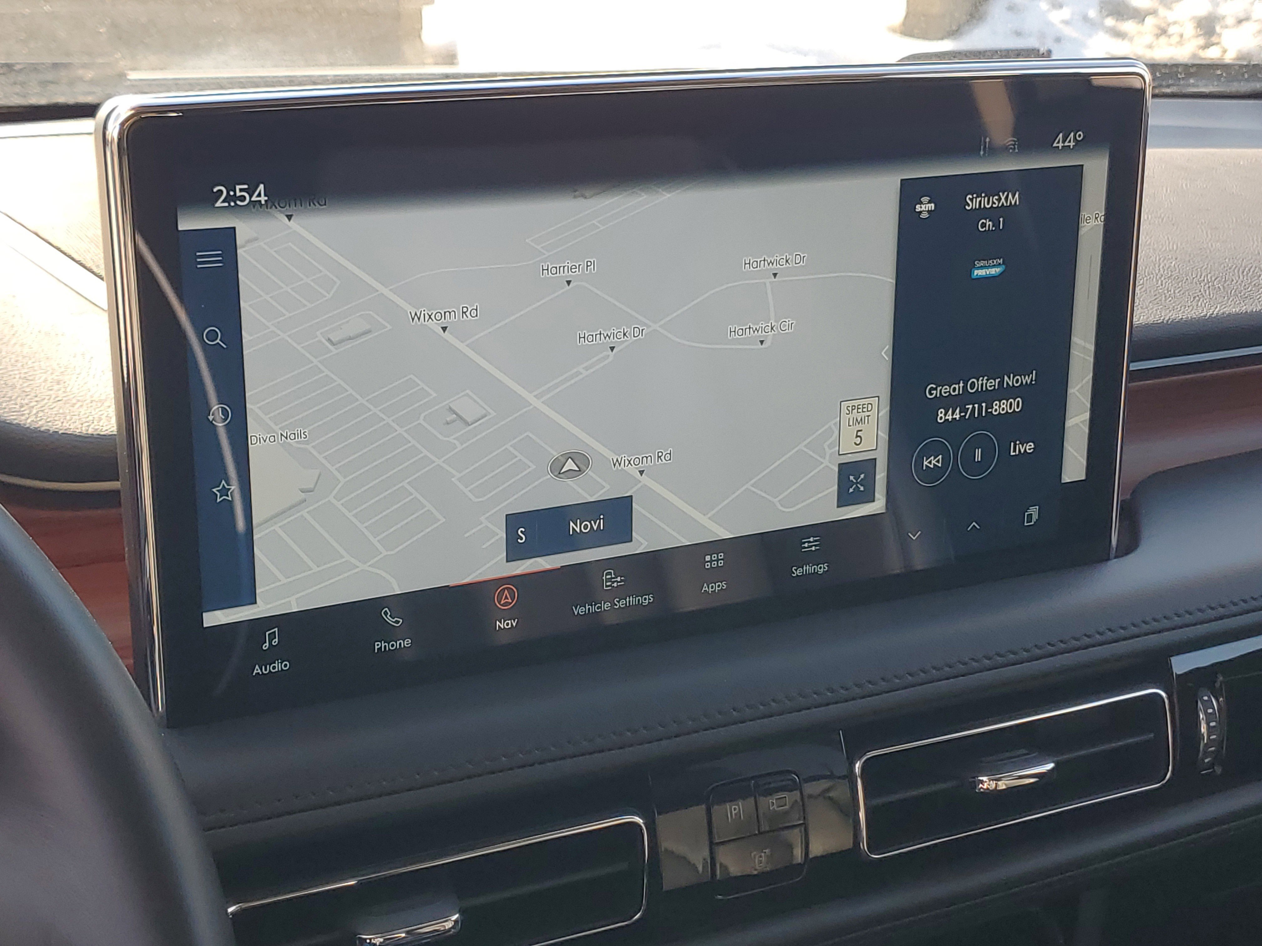 Used 2023 Lincoln Nautilus Reserve image 16