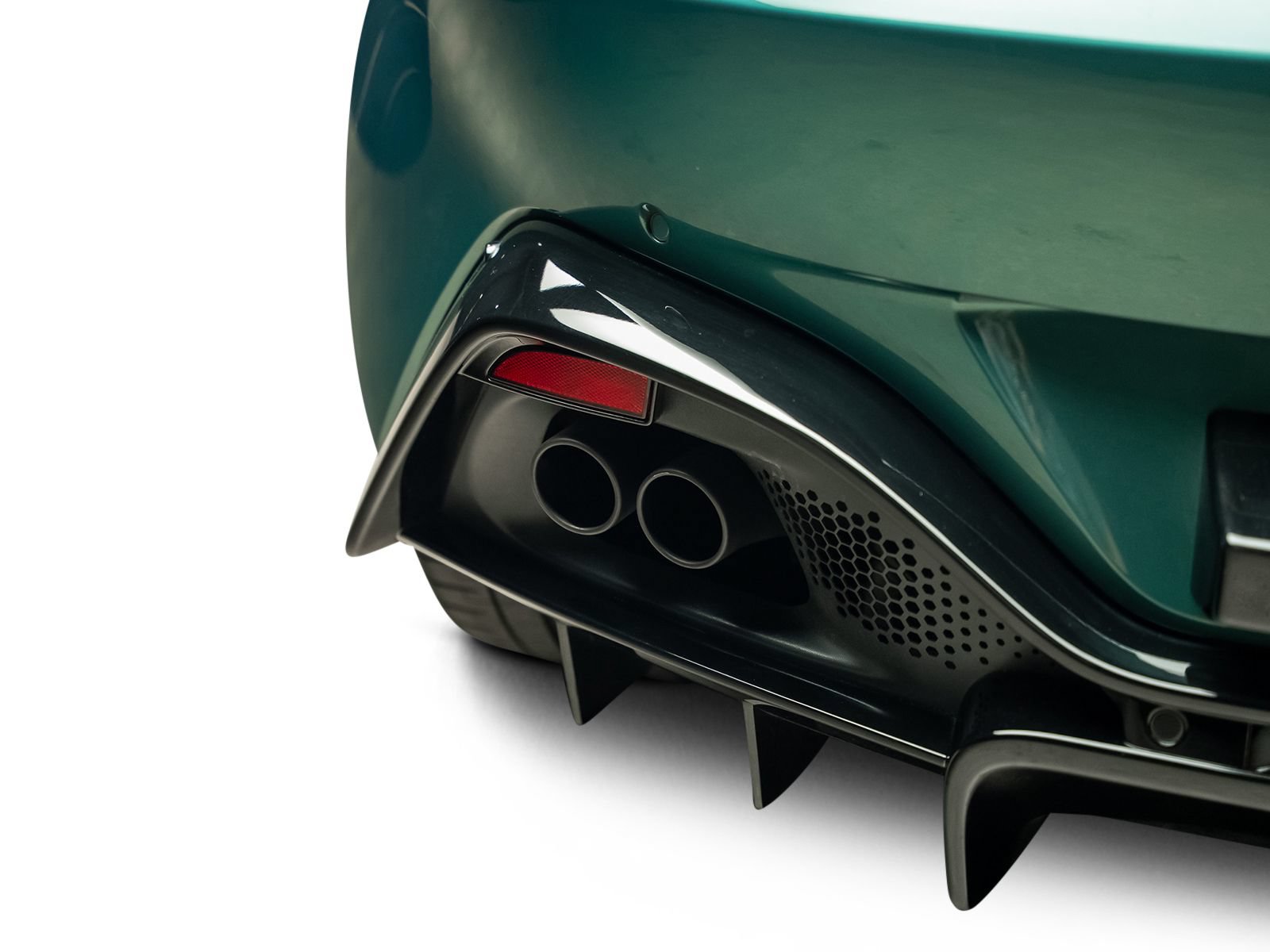 Used 2023 Aston Martin V8 Vantage Roadster RWD image 16