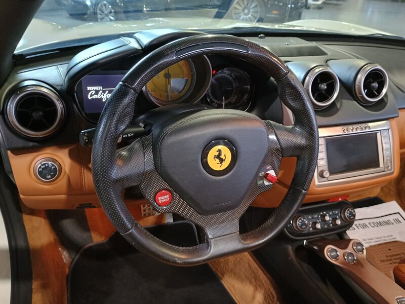 Used 2011 Ferrari California RWD image 18