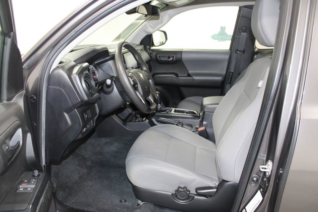 Used 2022 Toyota Tacoma SR image 19