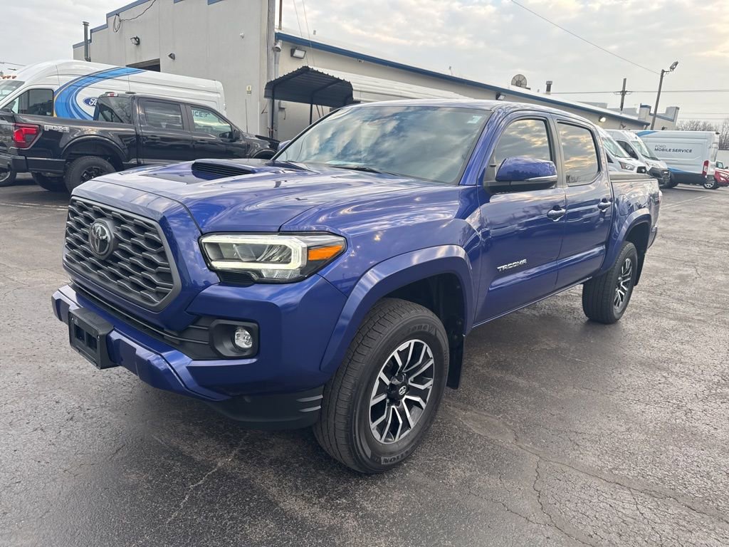 Used 2022 Toyota Tacoma TRD Sport w/ Technology Package image 7