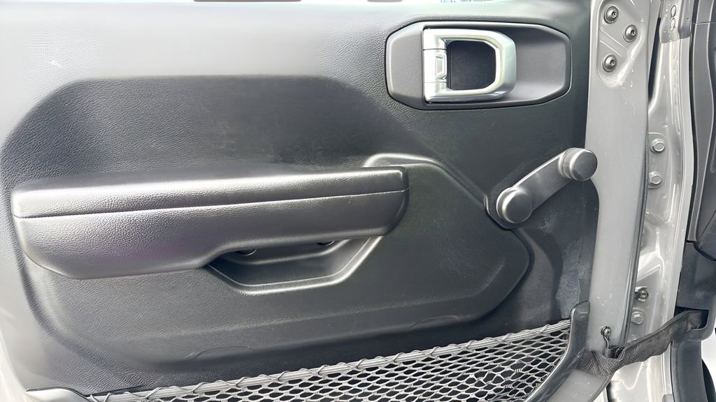 Used 2021 Jeep Wrangler Sport image 15