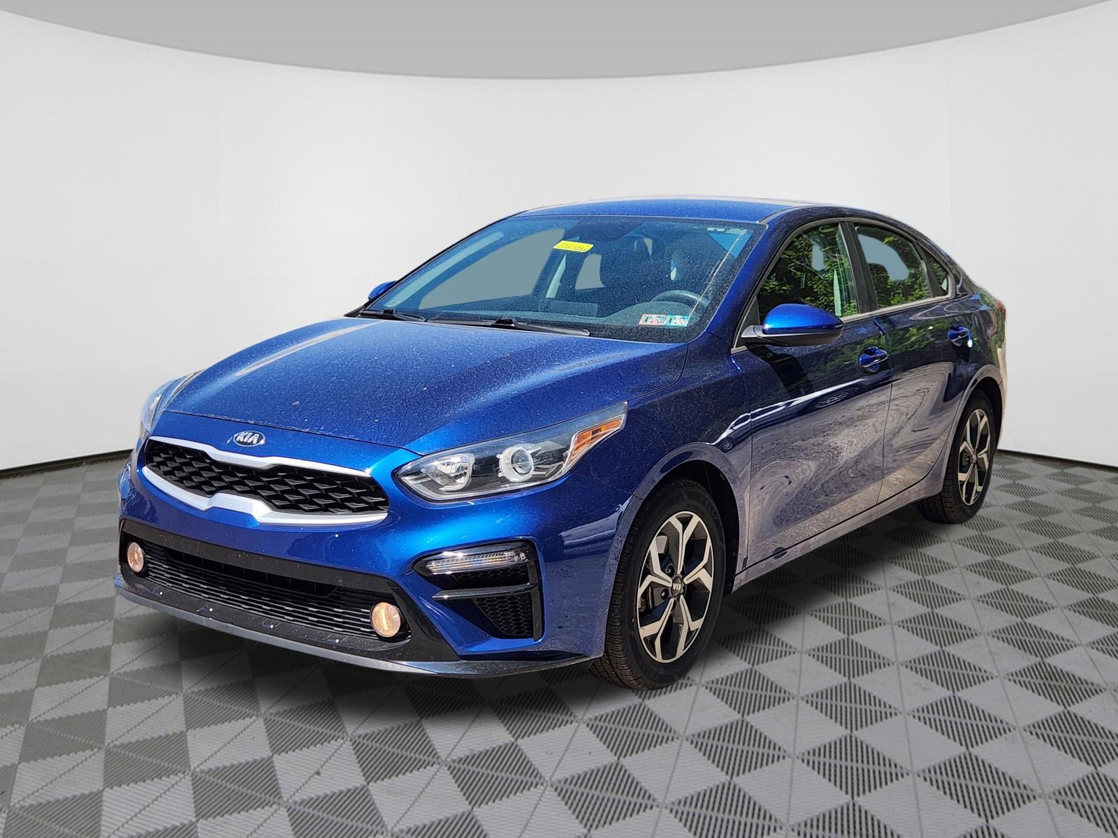 Used 2021 Kia Forte LXS FWD image 2