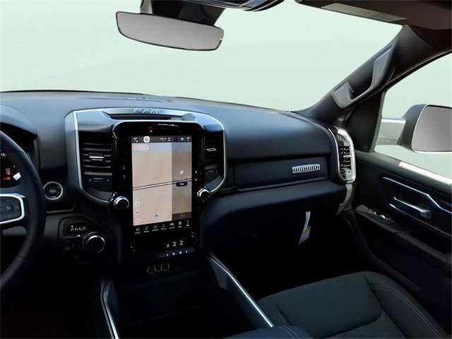 New 2026 RAM 1500 4x4 Crew Cab image 18