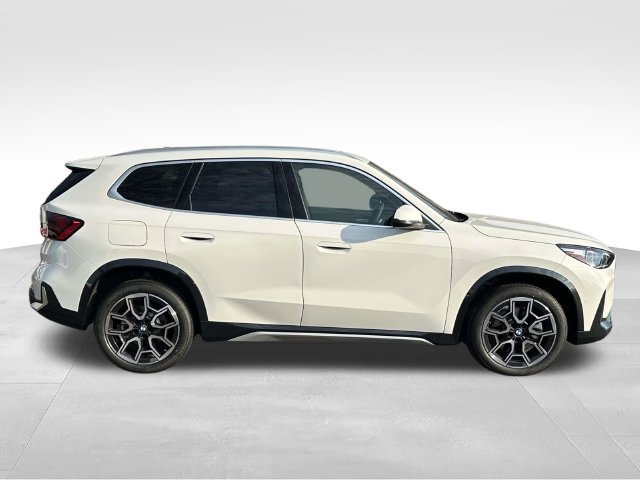 New 2027 BMW X1 xDrive28i w/ Convenience Package AWD/4WD image 2
