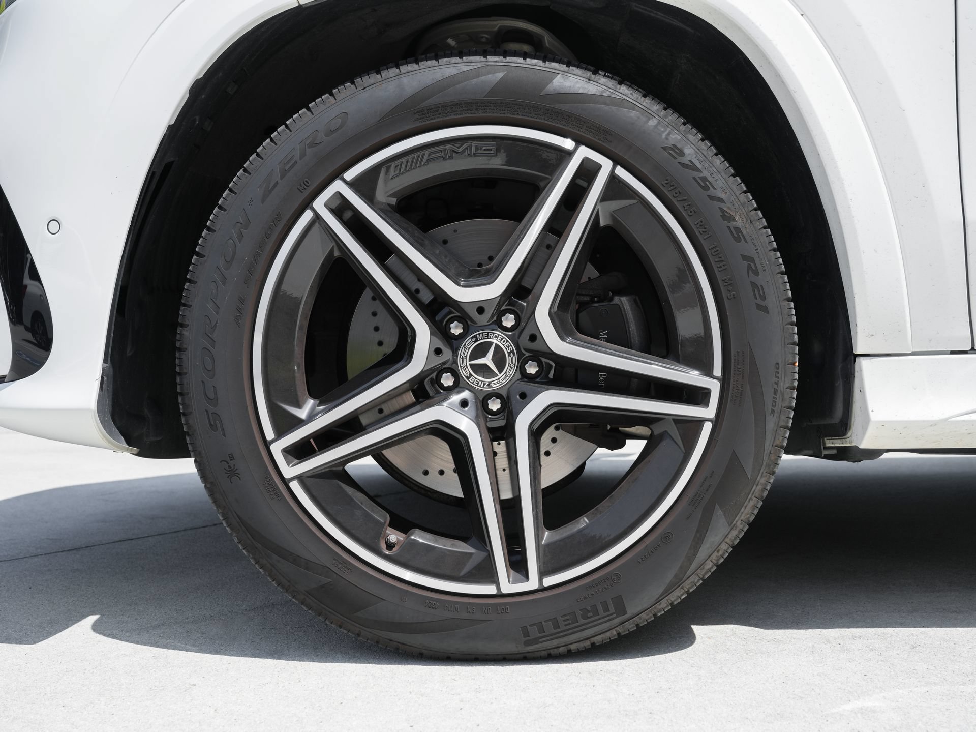 Used 2025 Mercedes-Benz GLS 450 4MATIC image 15