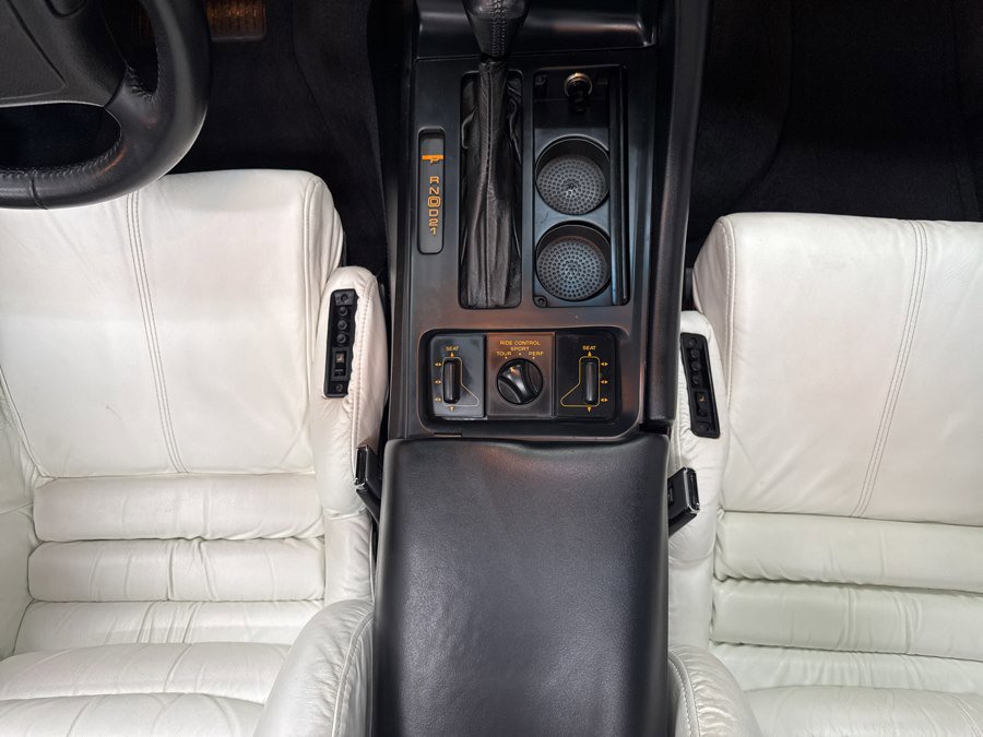 Used 1993 Chevrolet Corvette Coupe RWD image 34