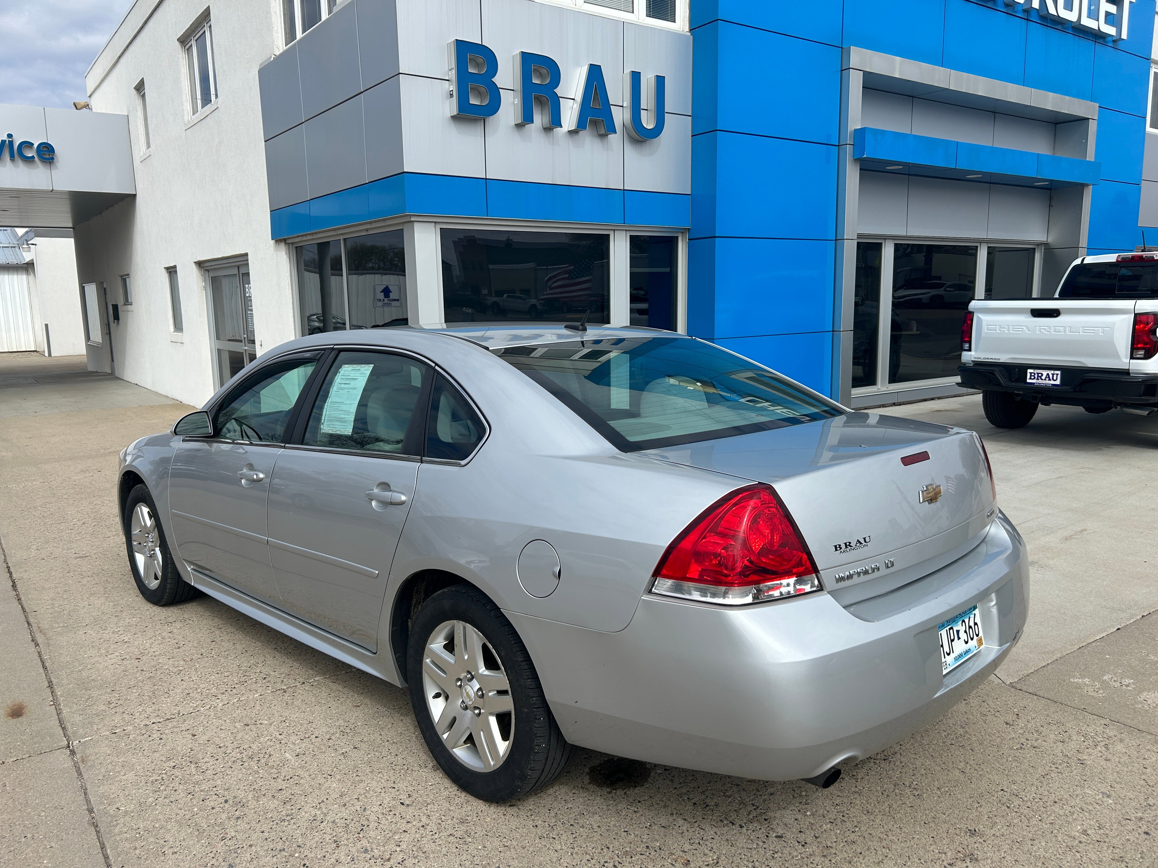 Used 2015 Chevrolet Impala LT w/ LT Sunroof Package FWD image 8