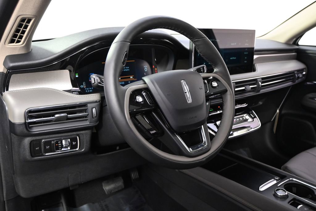 New 2026 Lincoln Corsair Reserve w/ Jet Appearance Package AWD/4WD image 12