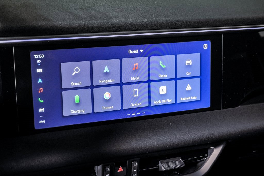 Certified 2025 Porsche Macan Electric image 22