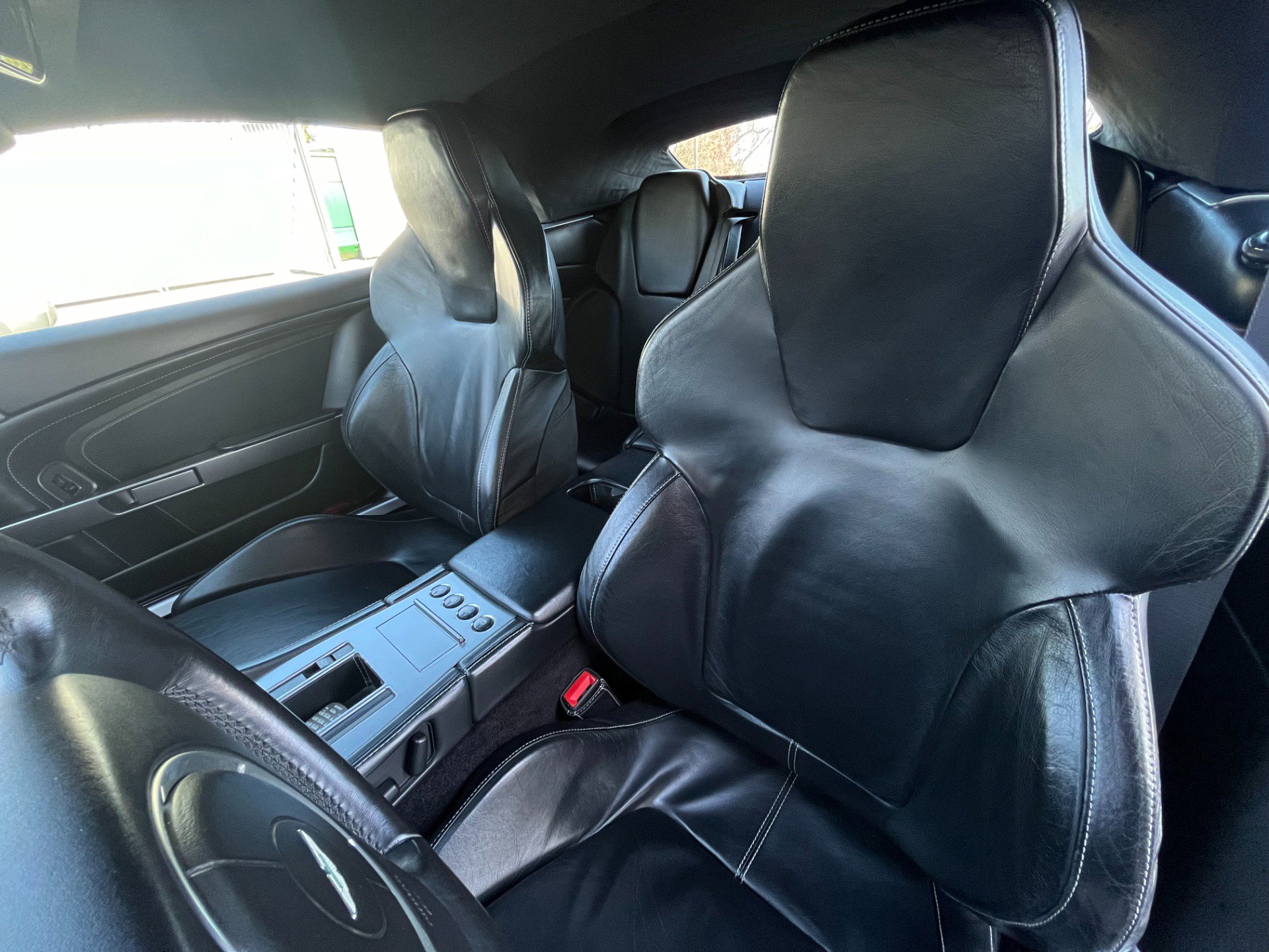 Used 2006 Aston Martin DB9 Volante image 11