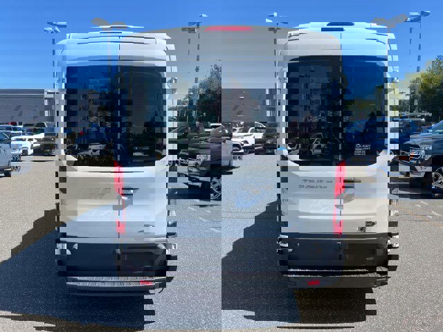 Used 2017 Ford Transit 350 XL image 4