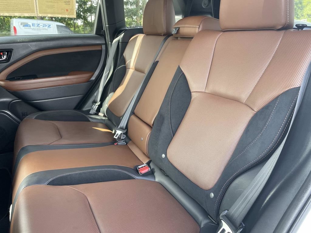 Used 2025 Subaru Forester Touring w/ Popular Package - Touring AWD/4WD image 17