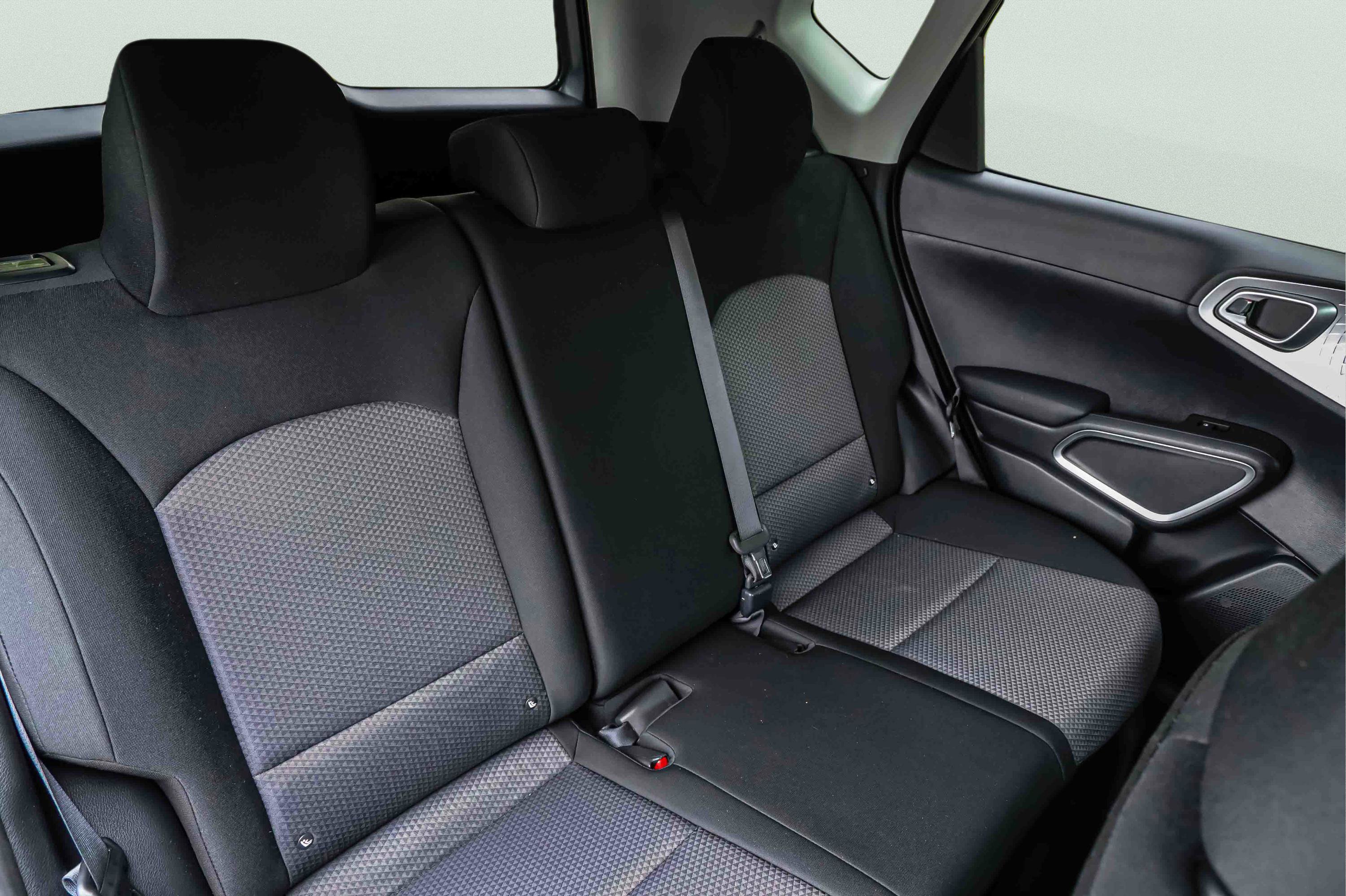 Certified 2025 Kia Soul LX w/ LX Technology Package FWD image 24