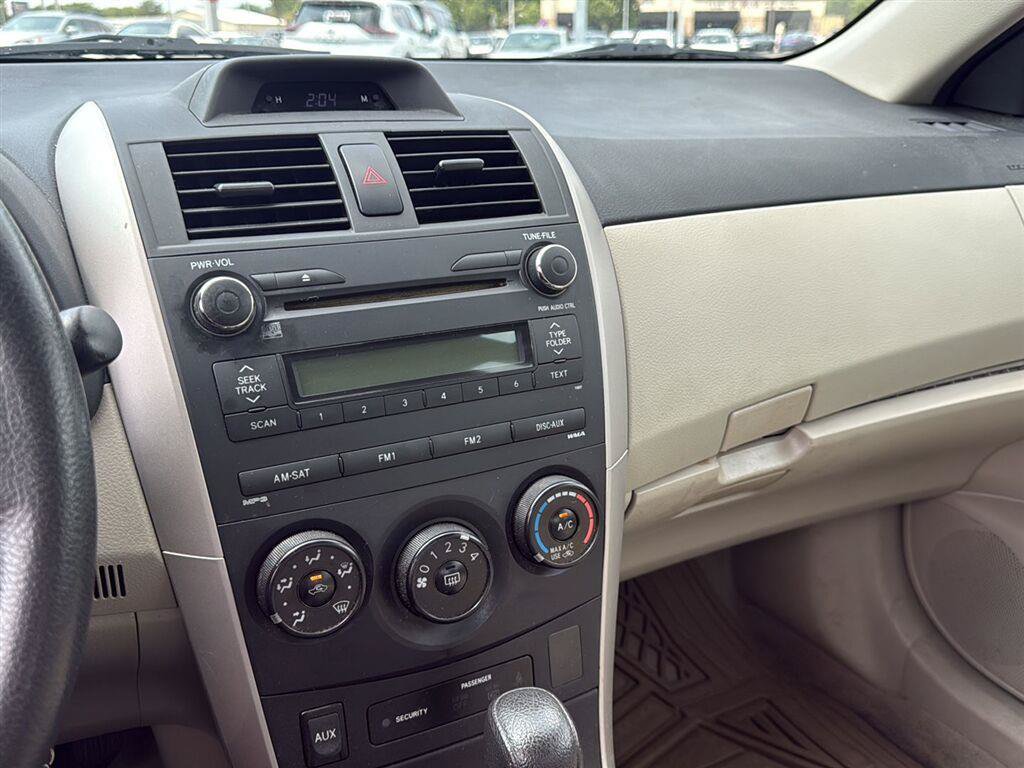 Used 2013 Toyota Corolla L FWD image 11