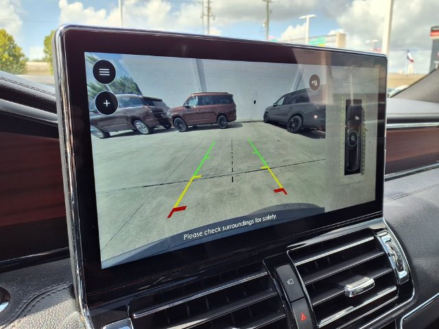 Used 2023 Lincoln Navigator L Reserve AWD/4WD image 12