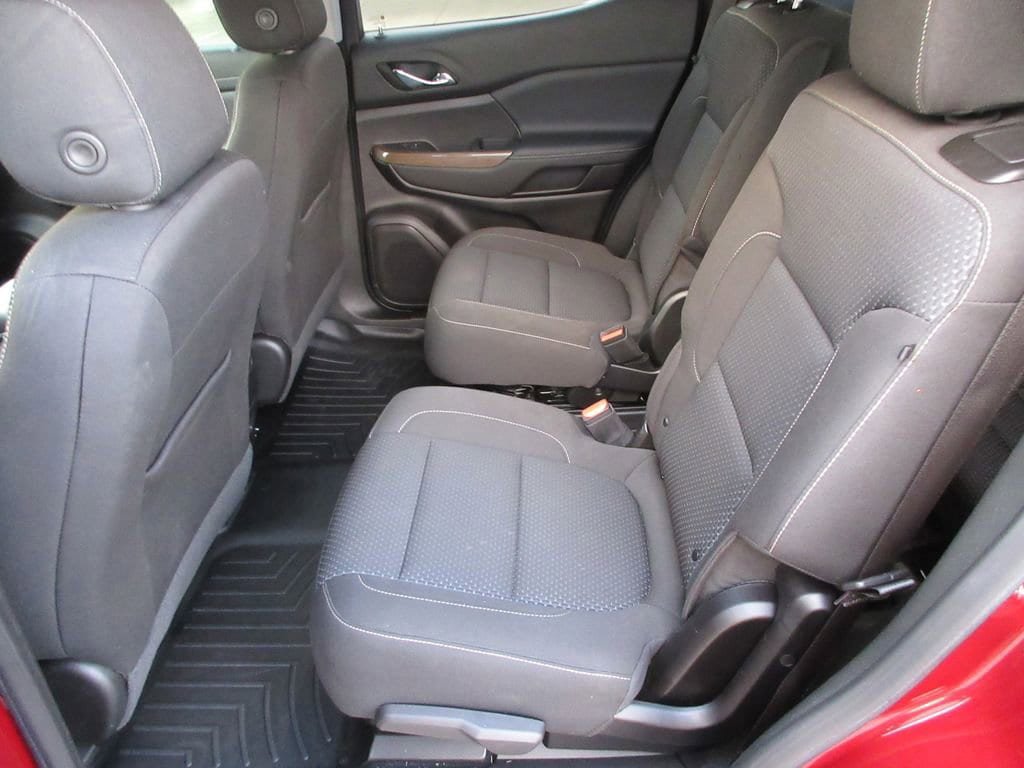 Certified 2023 GMC Acadia SLE w/ Driver Convenience Package image 13