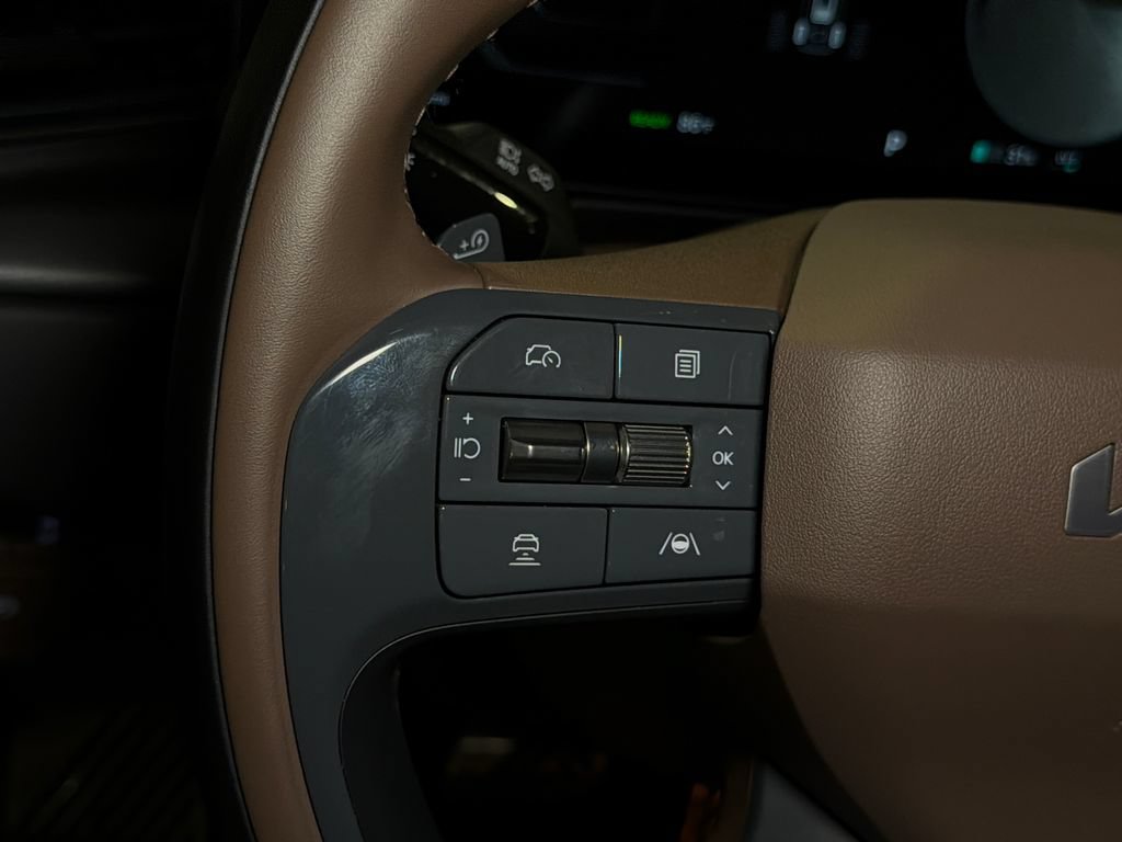 Certified 2026 Kia EV9 GT-Line AWD/4WD image 32