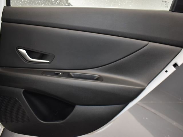 Used 2024 Hyundai Elantra SEL FWD image 14