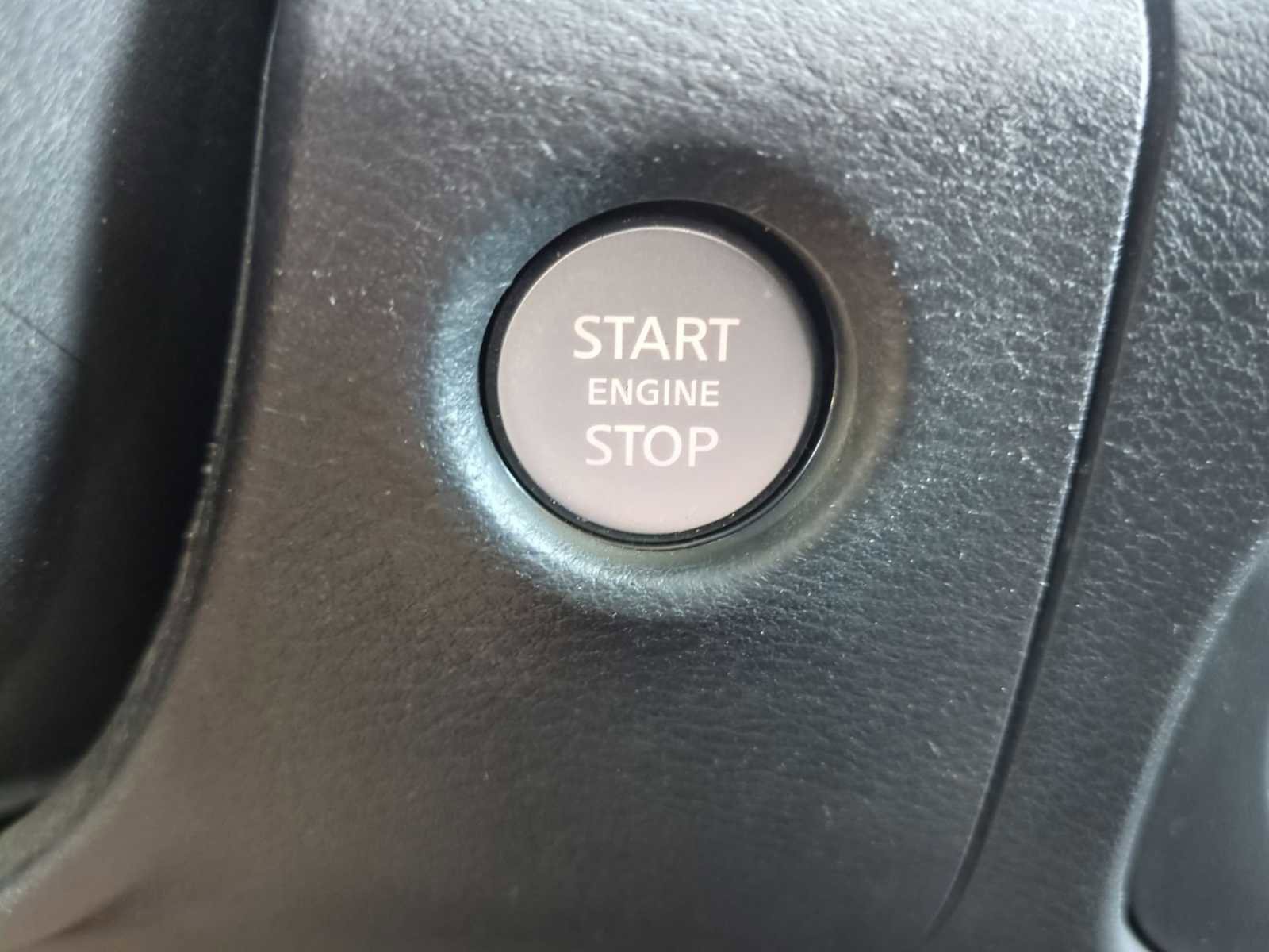 Used 2022 Nissan Frontier SV image 16