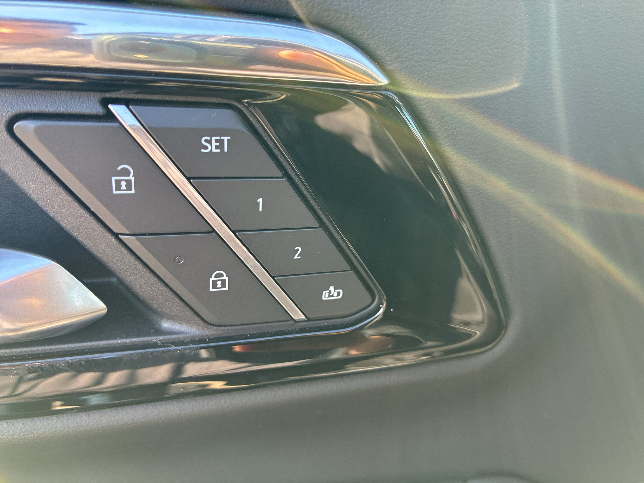 Used 2025 Chevrolet Tahoe Z71 AWD/4WD image 19