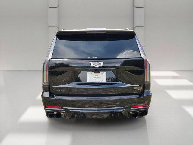 Certified 2025 Cadillac Escalade ESV V w/ LPO, ONYX Package AWD/4WD image 4