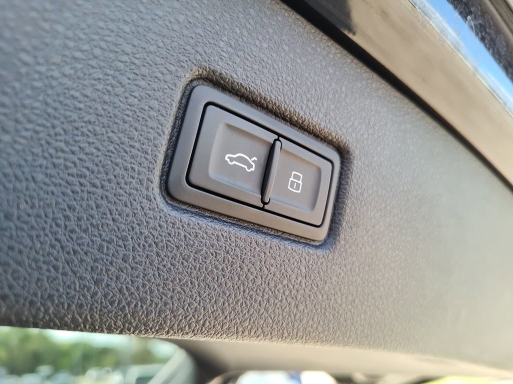 Certified 2025 Audi Q7 3.0T Prestige w/ Prestige Package image 11