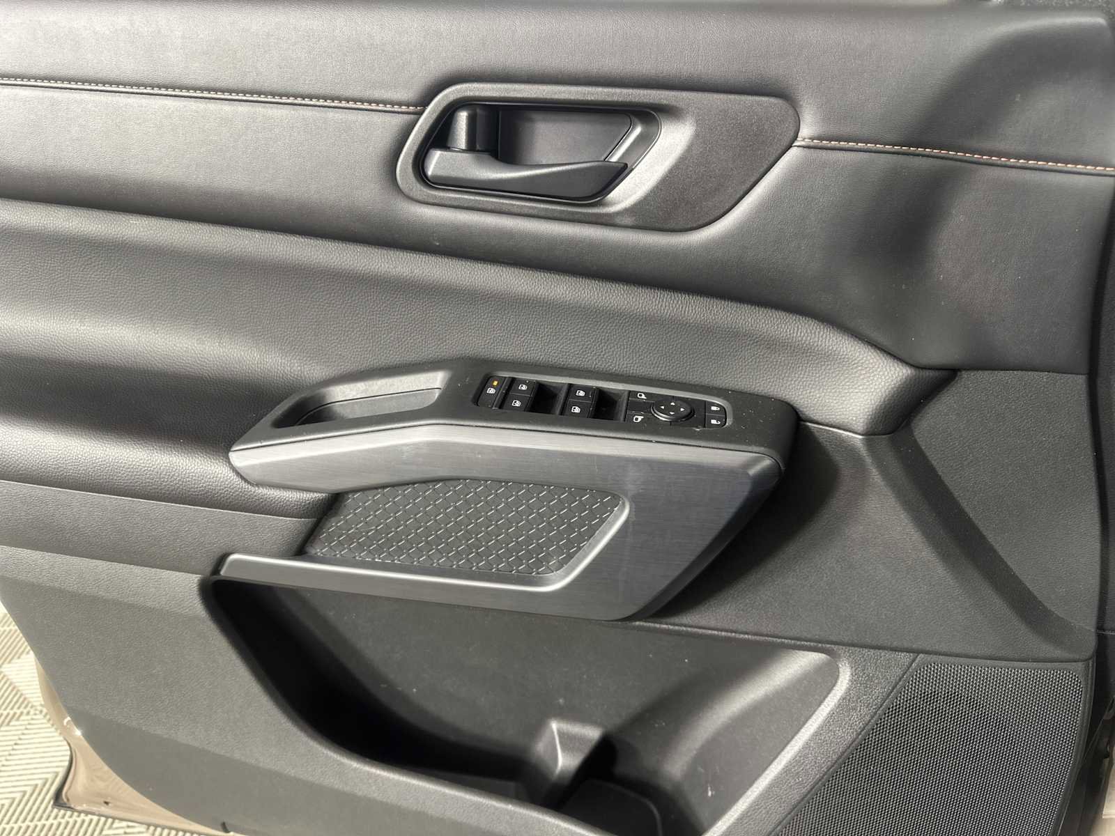 Used 2023 Nissan Pathfinder Rock Creek image 23