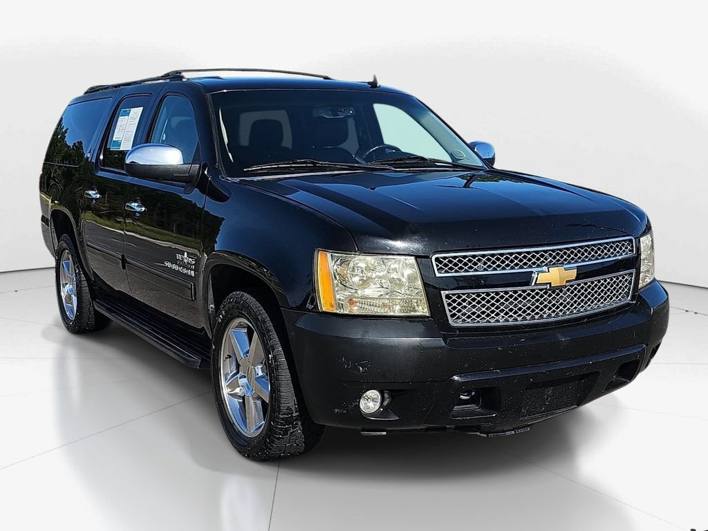 Used 2013 Chevrolet Suburban LT w/ Texas Edition RWD image 3