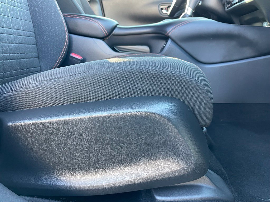 Certified 2025 Honda HR-V Sport image 30